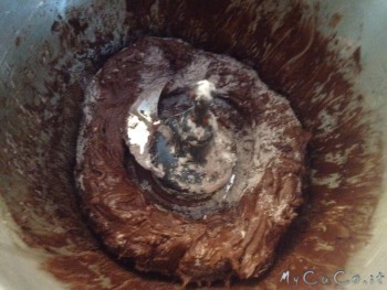 Aggiungere il mix di polveri