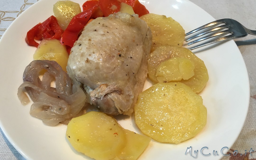 Pollo, patate, peperoni, cipolla