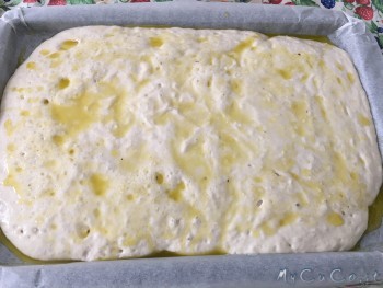 Pronta da infornare la focaccia super veloce di nonna Stephy
