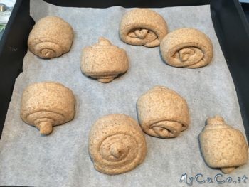 Panini pronti per la terza lievitazione