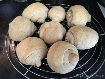 Panini integrali appena sfornati
