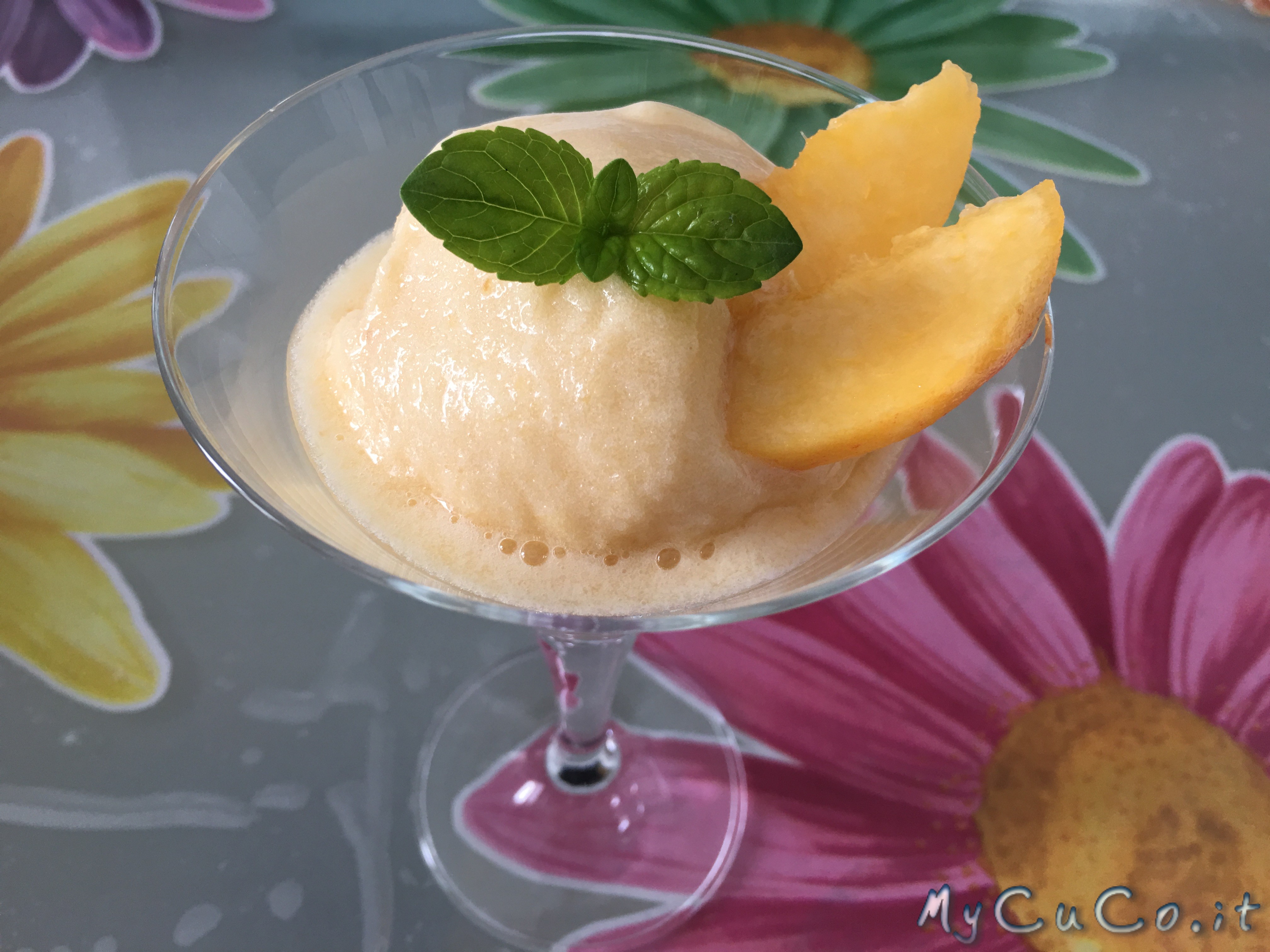 Sorbetto alla pesca