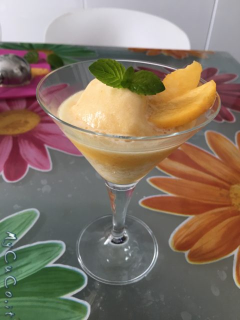Sorbetto alla pesca