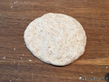 Focaccina semi integrale con latte di soia