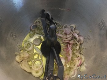 Scalogno per i risotto ai porcini