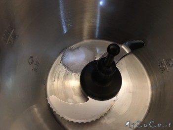 Focaccia al farro sale