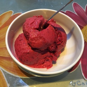 Sorbetto ai frutti di bosco veloce e light
