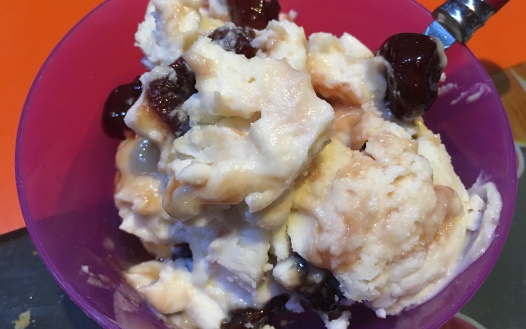 Dessert semifreddo alla ricotta variegato all’amarena col CuCO