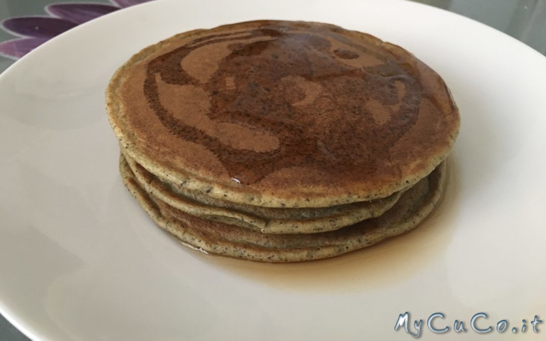 I pancake di “Hulk”, ovvero con farina di canapa, impastati con il CuCo Moulinex