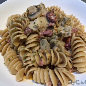 fusilli integrali risottati, con salsiccia e funghi - mycuco.it