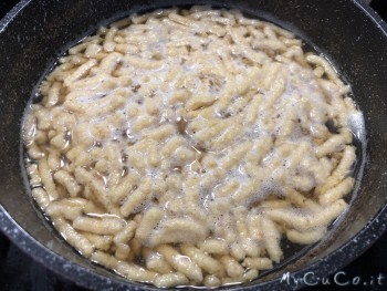 Passatelli in brodo col CuCo Moulinex - mycuco.it
