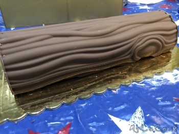 Tronchetto di Natale, torrone al cioccolato e nocciole - mycuco.it