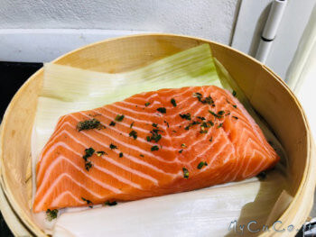 Salmone a vapore con salsa all'aneto - mycuco.it