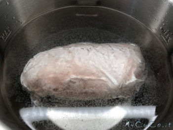 Fesa di tacchino sous vide con il cuco