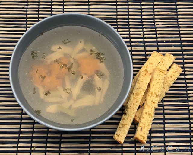 Brodo di pollo col CuCo Moulinex