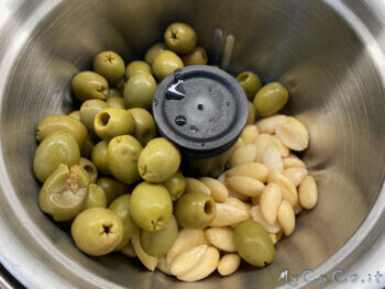 Pesto olive e mandorle - MyCuCo.it