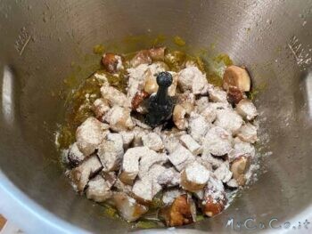 Spezzatino di manzo con porcini e curcuma - MyCuCo.it